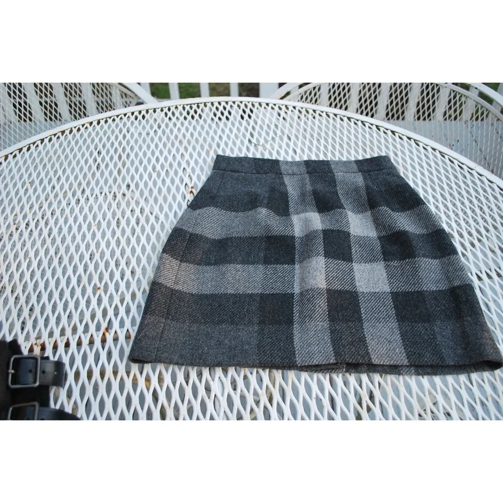 NWOT $695 Burberry London Gray Nova Check Plaid Wool Mini Skirt US-8 UK-10 small